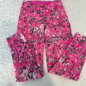 Lilly Pulitzer Luxletic leggings size XS breast cancer awareness print